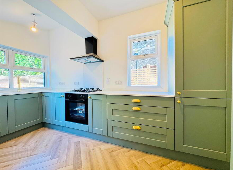 16 Clanroy Parade, Upper Newtownards Road, Belfast, BT4 3BZ