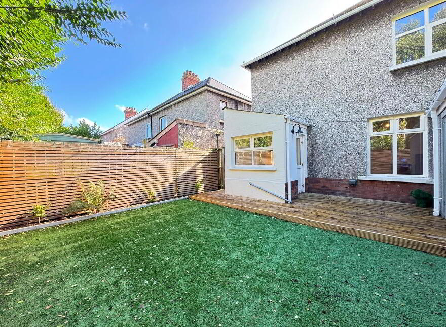 16 Clanroy Parade, Upper Newtownards Road, Belfast, BT4 3BZ