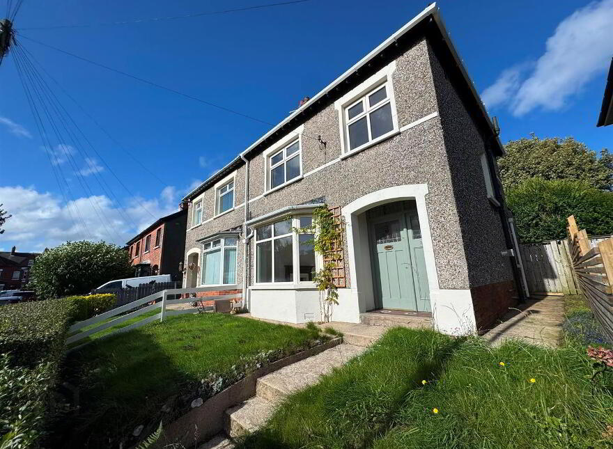 16 Clanroy Parade, Upper Newtownards Road, Belfast, BT4 3BZ