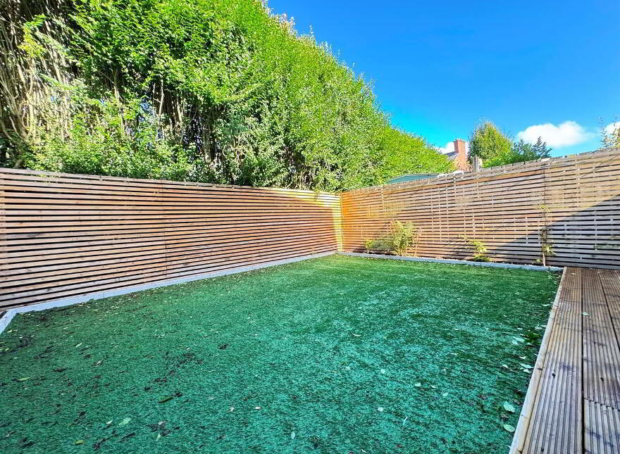 16 Clanroy Parade, Upper Newtownards Road, Belfast, BT4 3BZ