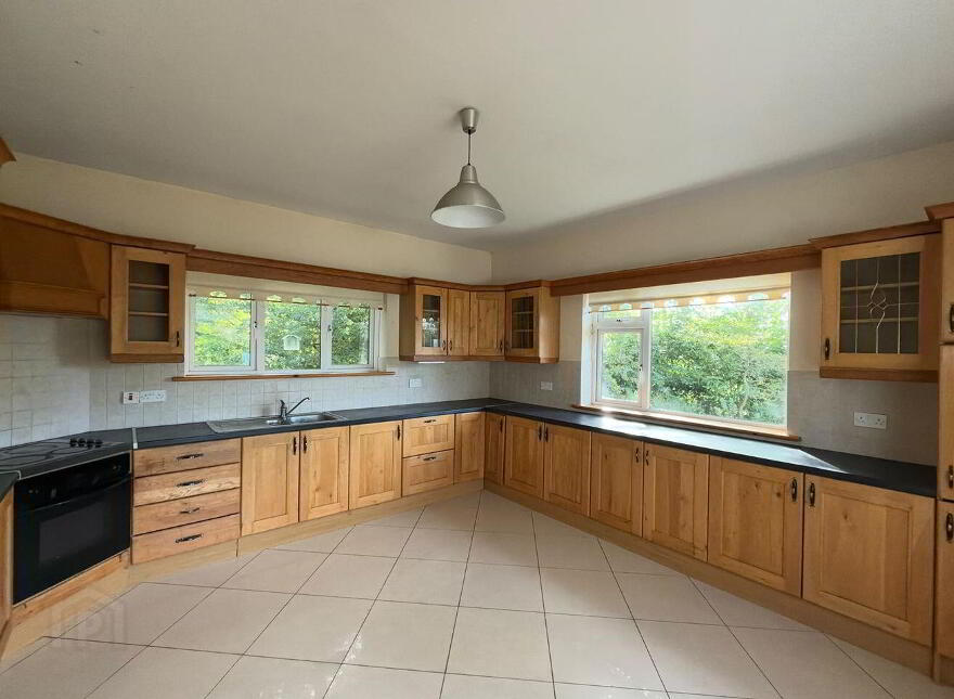 Ballyhow, Screen, Y21VX32
