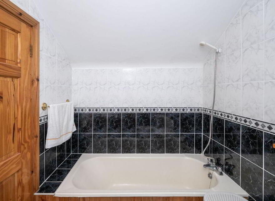 11 John O'Connell Street, Cobh, P24XC95