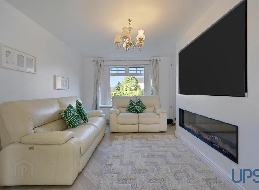 10 Coolnasilla Drive, Glen Road, Belfast, BT11 8JX