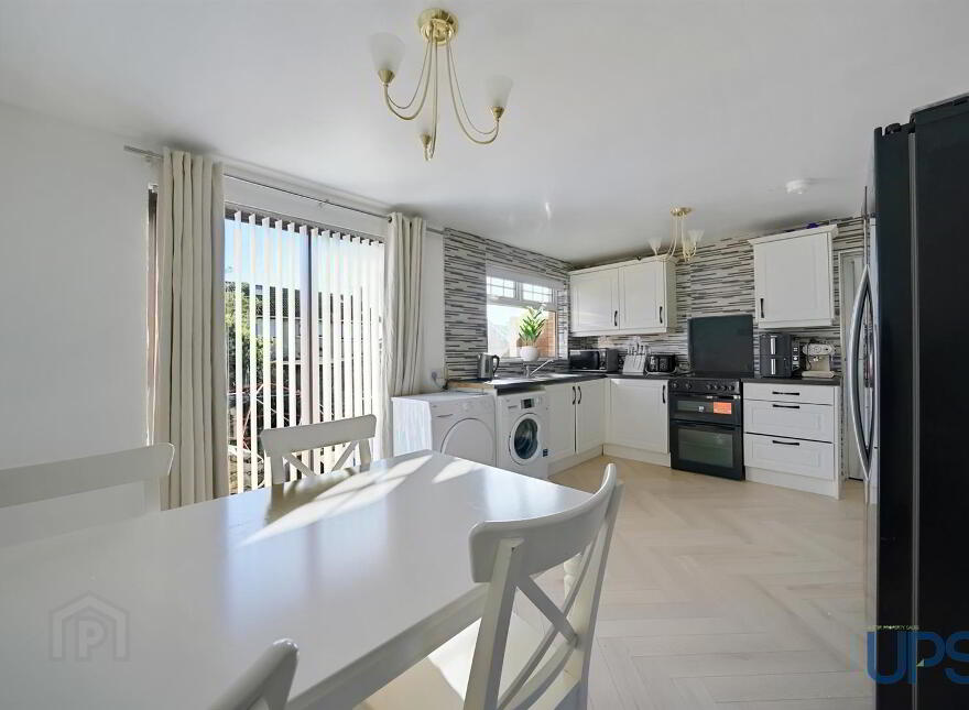 10 Coolnasilla Drive, Glen Road, Belfast, BT11 8JX