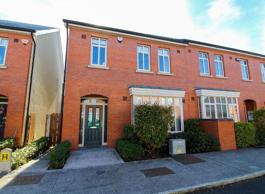 7 The Place, Citywest Village, Dublin 24, D24RXR3