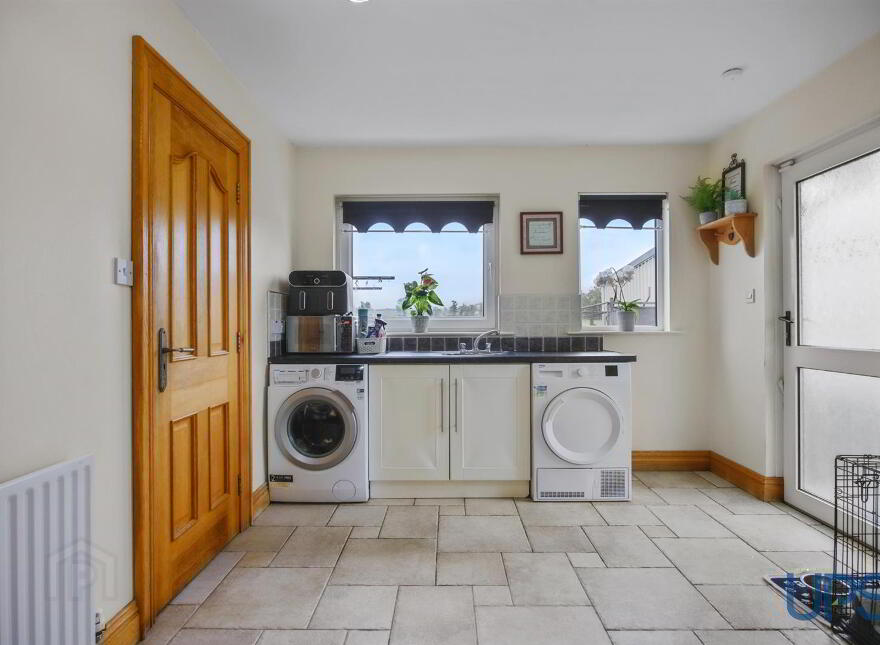 81 Ballydonaghy Road, Dundrod, Crumlin, BT29 4ES