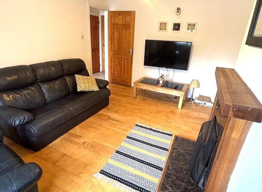26 Glenview Park, The Glen, Dillons Cross, T23K7W9