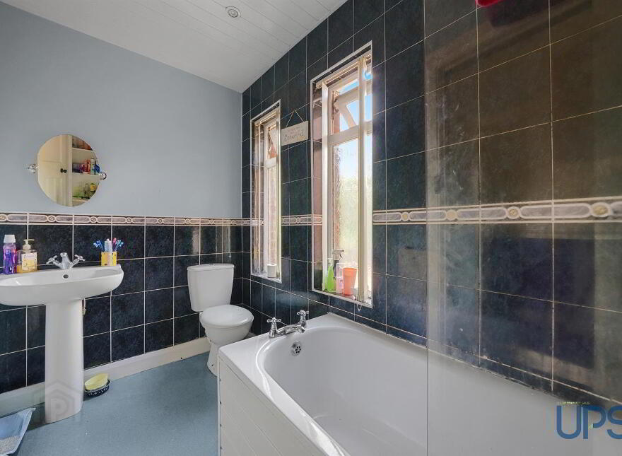 25 Norfolk Gardens, Glen Road, Belfast, BT11 8DD