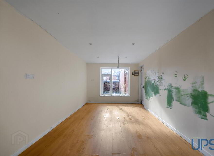 25 Norfolk Gardens, Glen Road, Belfast, BT11 8DD