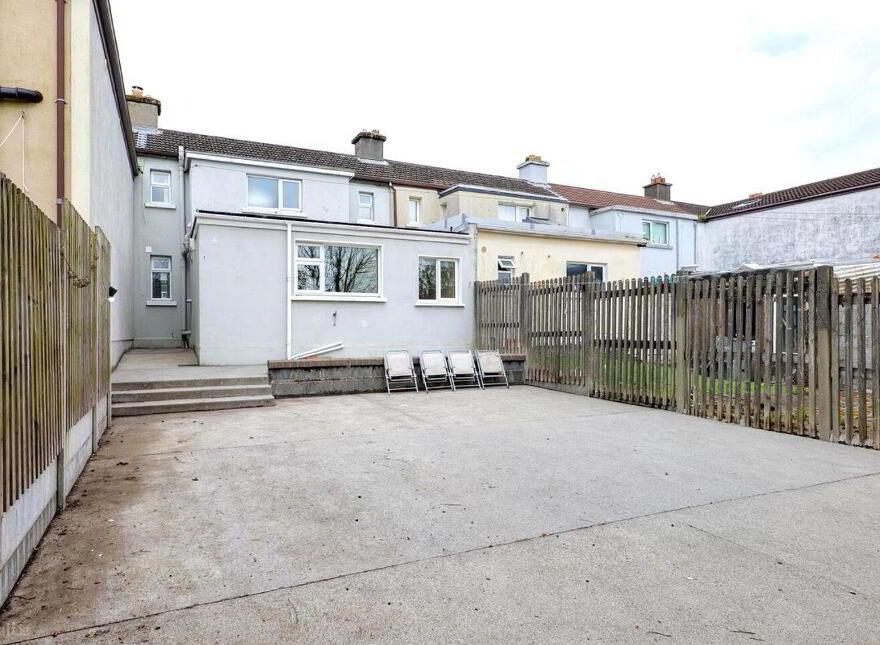 2 Connolly Terrace, Bohermore, H91EPP8