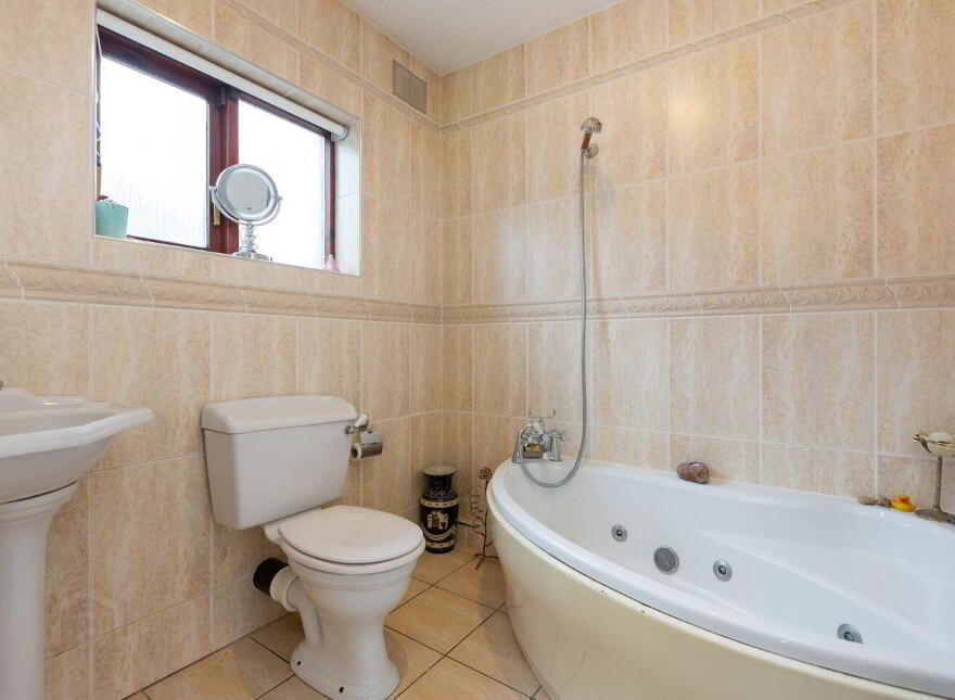 24 Rathlyon Park, Ballycullen, Ballycullen, D24RR8W