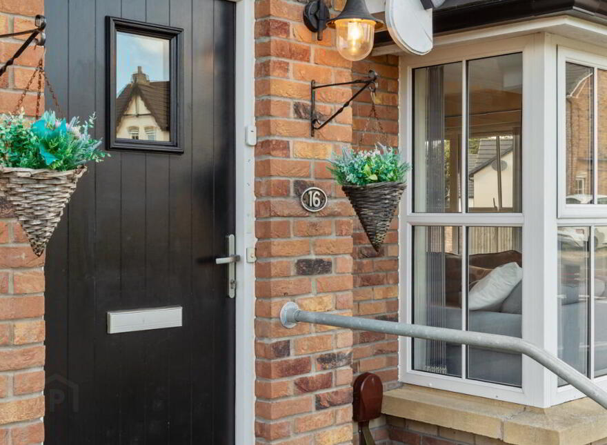 16 River Hill Park, Newtownards, BT23 7FJ