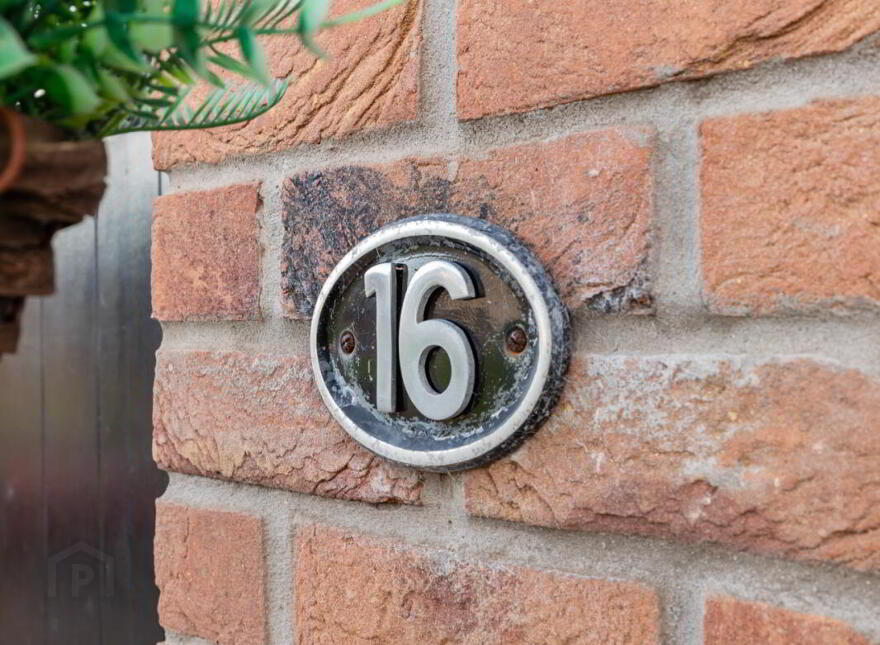 16 River Hill Park, Newtownards, BT23 7FJ