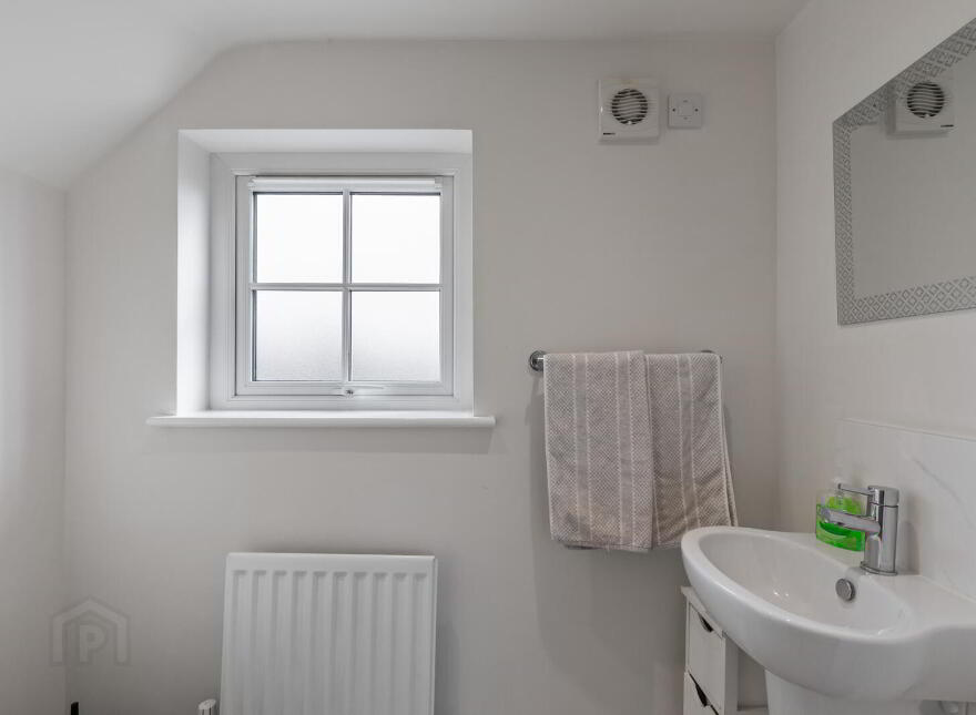 16 River Hill Park, Newtownards, BT23 7FJ