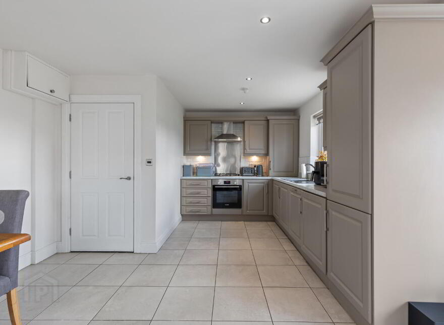 16 River Hill Park, Newtownards, BT23 7FJ