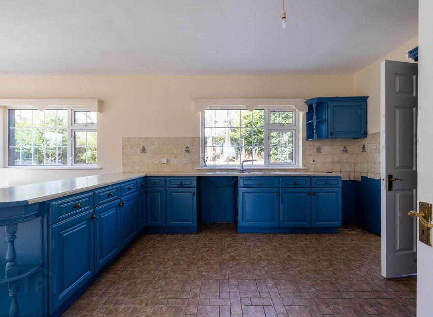 Enniscorthy Road, Ferns, Ferns, Y21V8R9