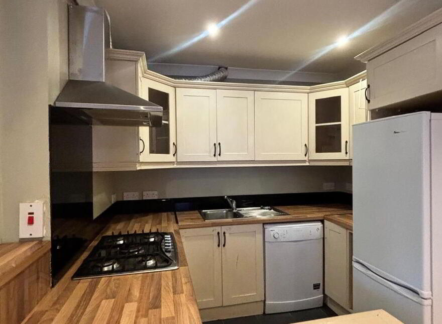 The Gables, Castle Avenue, Silversprings, T23D3H3