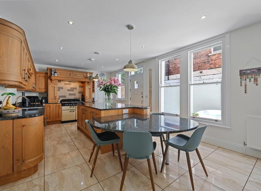 48 Wellington Park, Malone Road, Belfast, BT9 6DP
