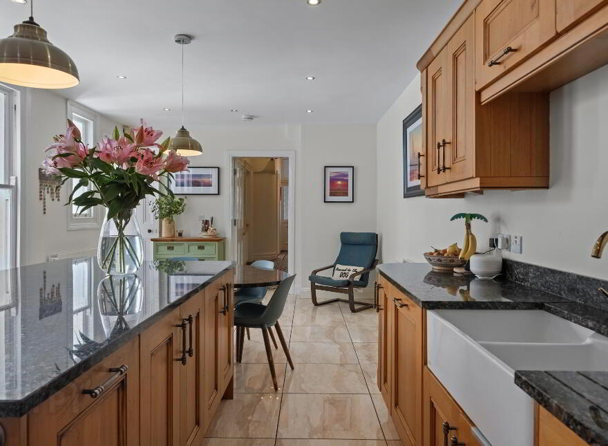 48 Wellington Park, Malone Road, Belfast, BT9 6DP