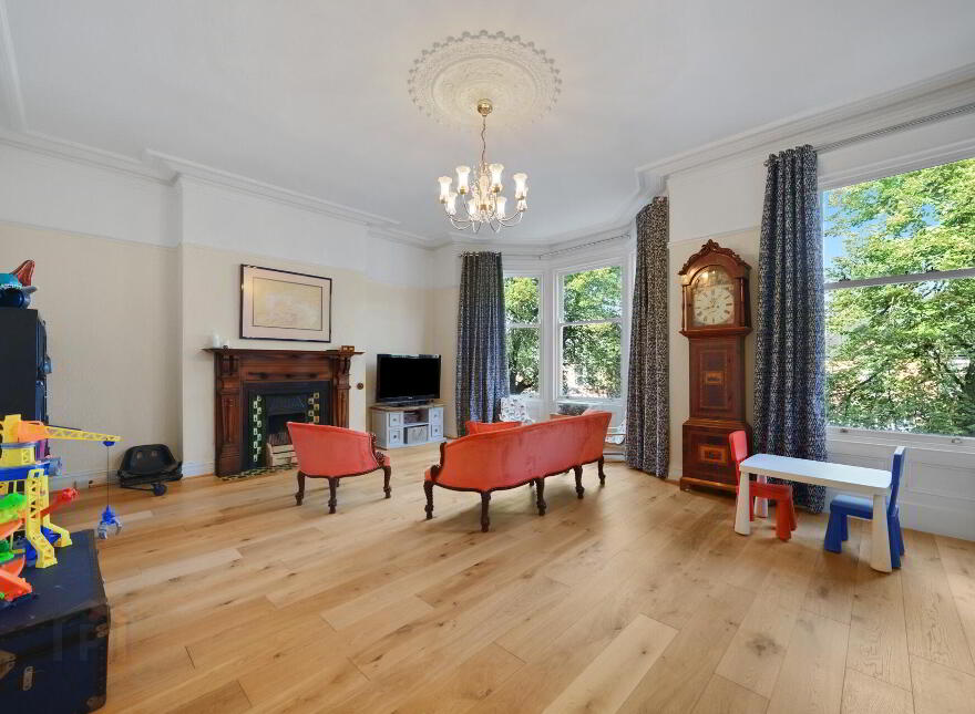 48 Wellington Park, Malone Road, Belfast, BT9 6DP