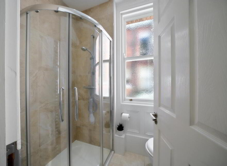 48 Wellington Park, Malone Road, Belfast, BT9 6DP