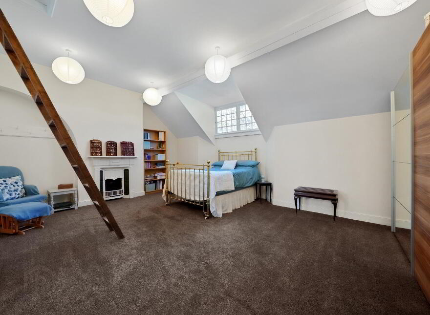 48 Wellington Park, Malone Road, Belfast, BT9 6DP