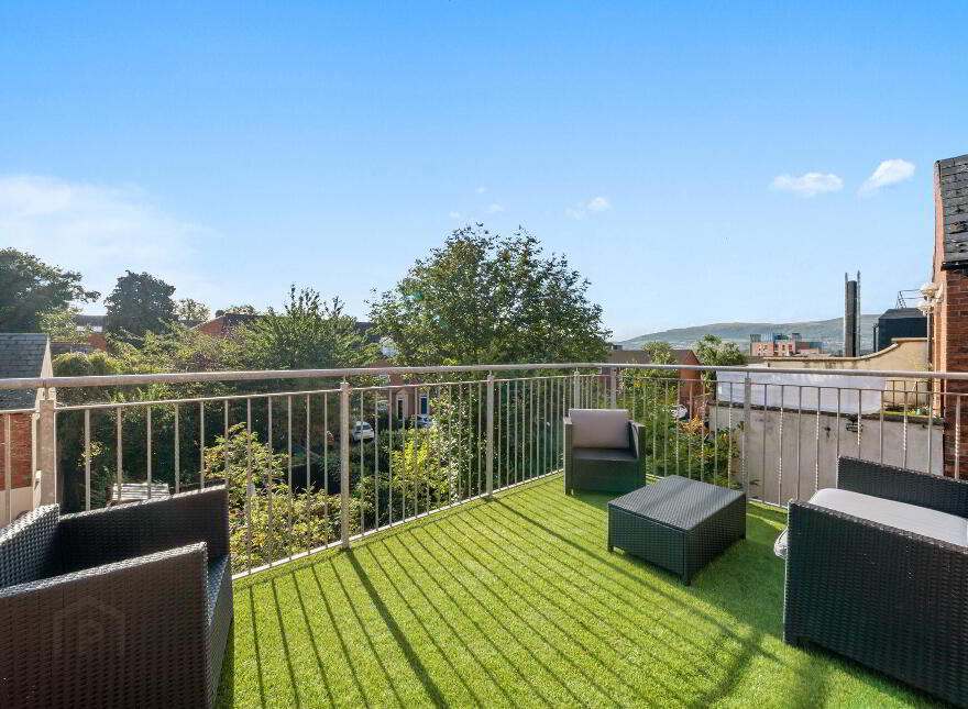 48 Wellington Park, Malone Road, Belfast, BT9 6DP