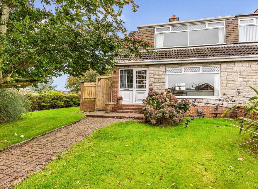 36 Robinson Way, Bangor, BT19 6NR