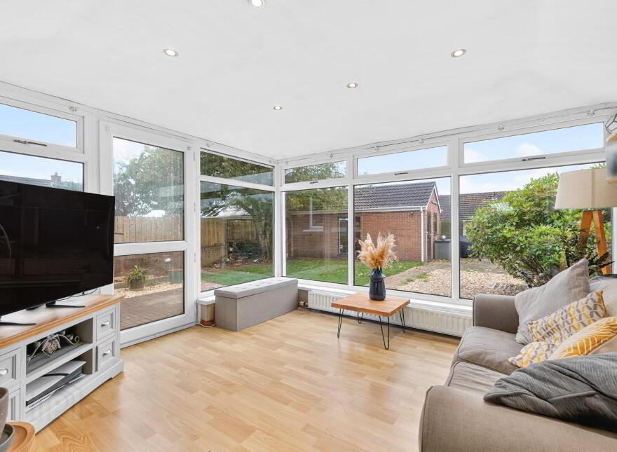 36 Robinson Way, Bangor, BT19 6NR