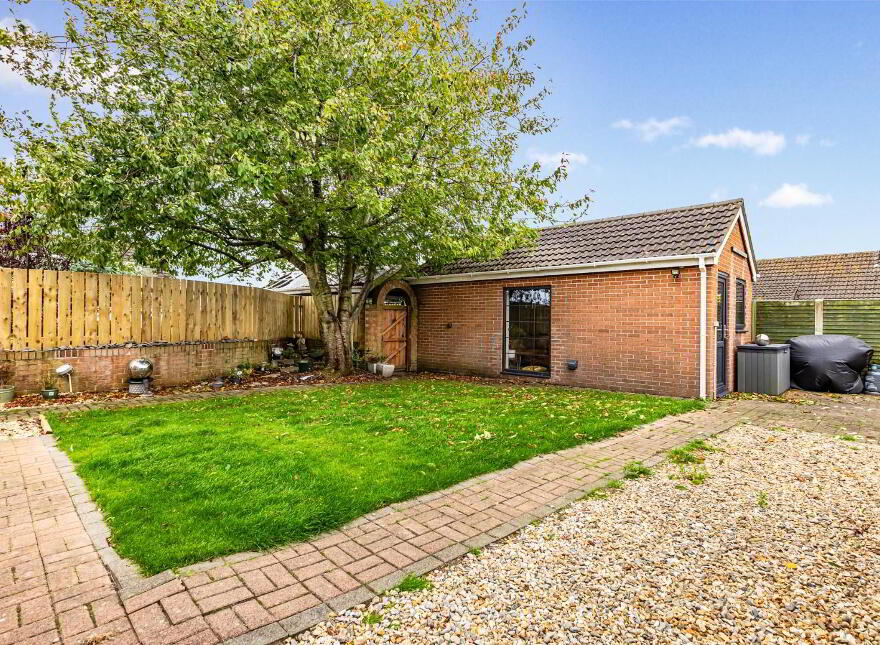 36 Robinson Way, Bangor, BT19 6NR