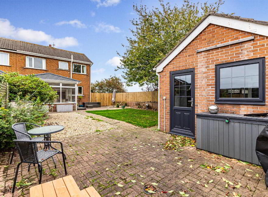 36 Robinson Way, Bangor, BT19 6NR