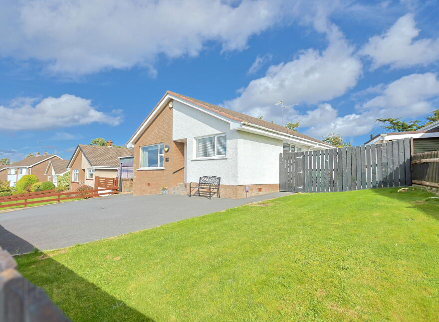 93 Knockview Drive, Tandragee, Craigavon, BT62 2BL