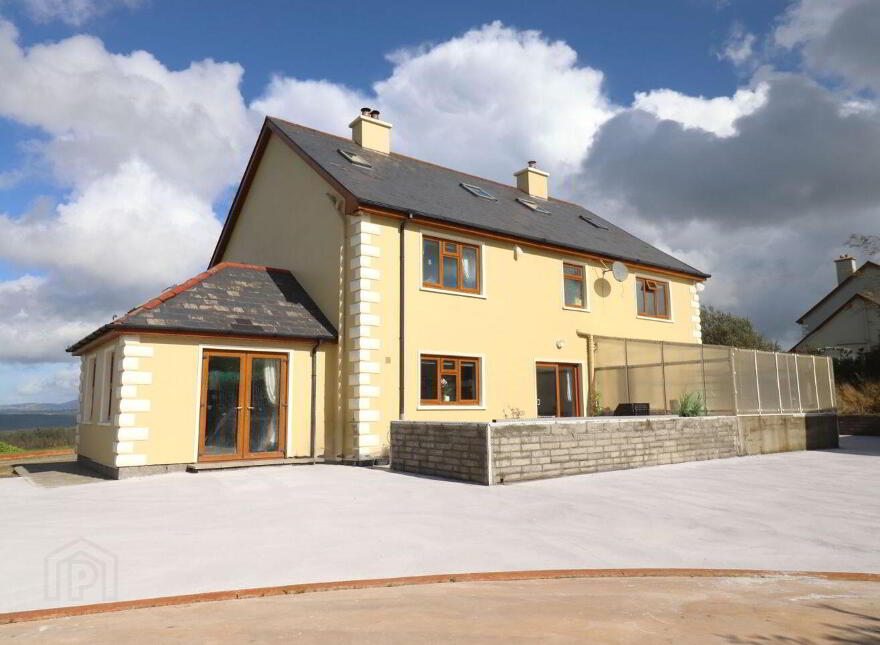 Derryleigh, Inchigeelagh, Macroom, P12E672
