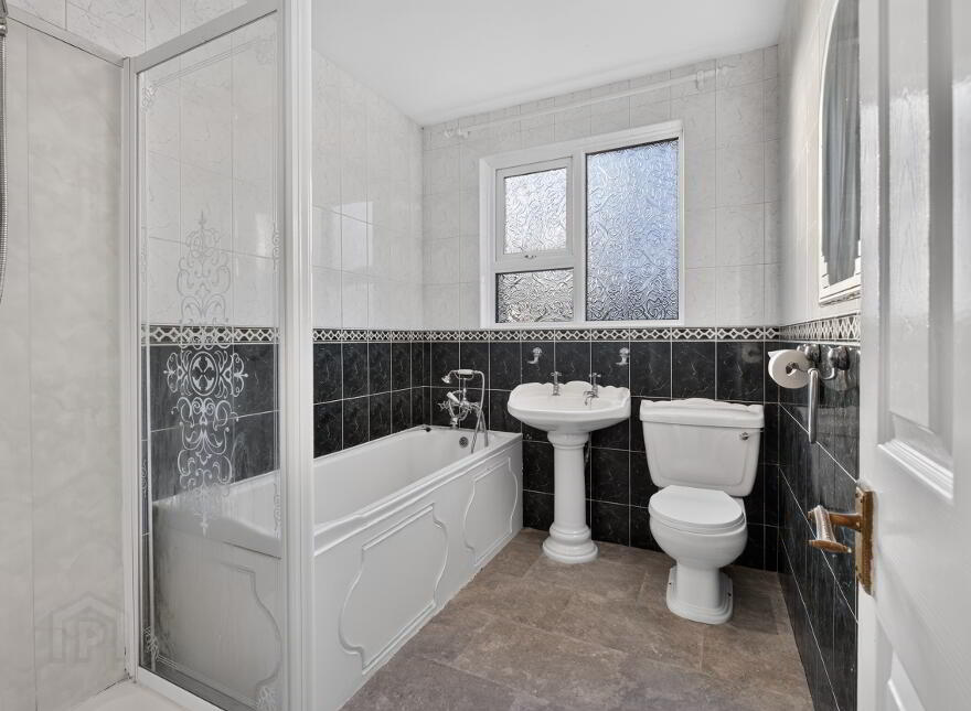 15 Shandon Park, Ballymena, BT42 2ED