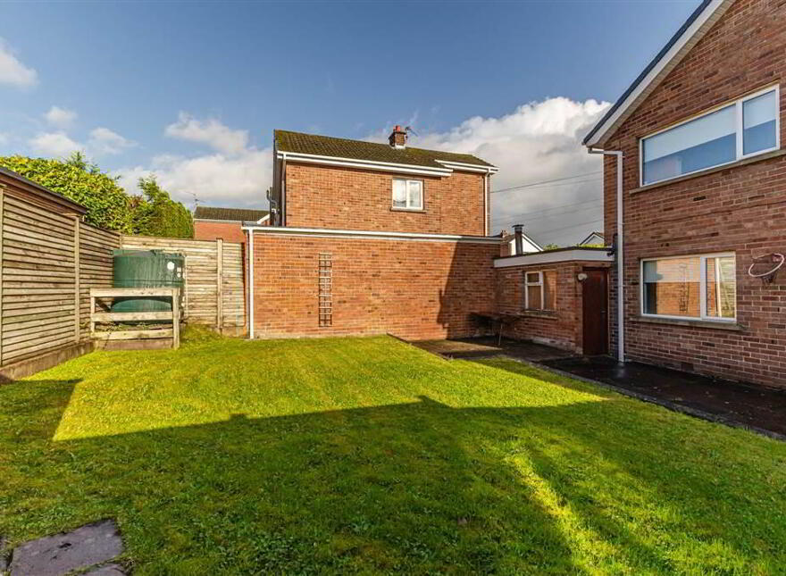 25 Parkland Avenue, Pond Park Road, Lisburn, BT28 3JP