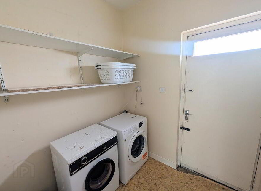 Ballyhaden, Borrisokane, E45C560