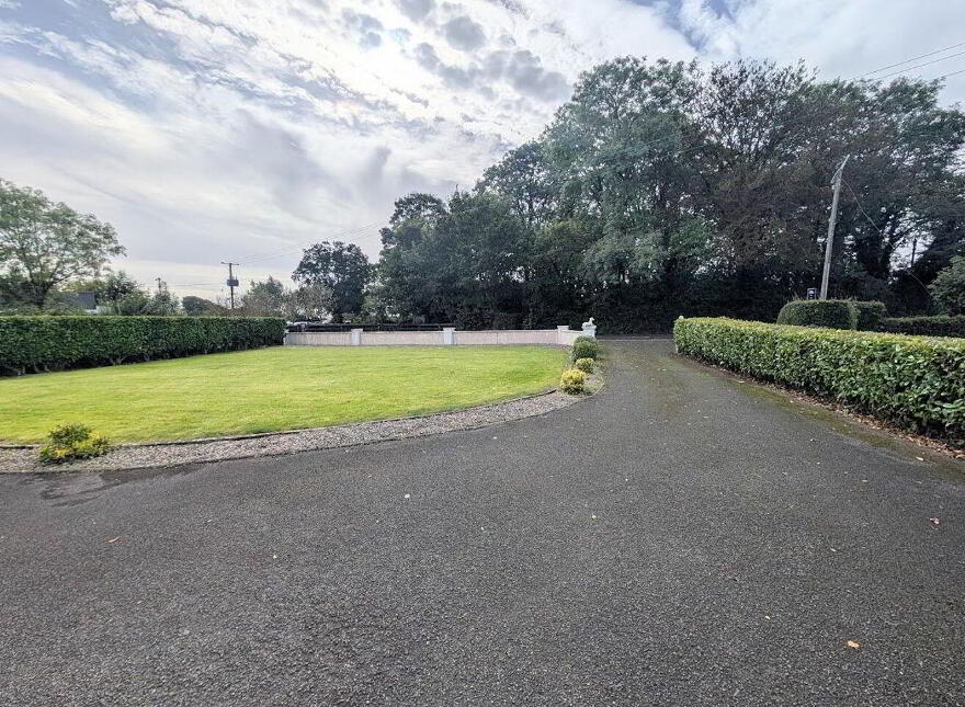 Ballyhaden, Borrisokane, E45C560