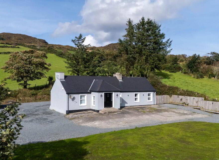 Lough Keel Cottage, Carrownasaul, Termon, F92Y6H3