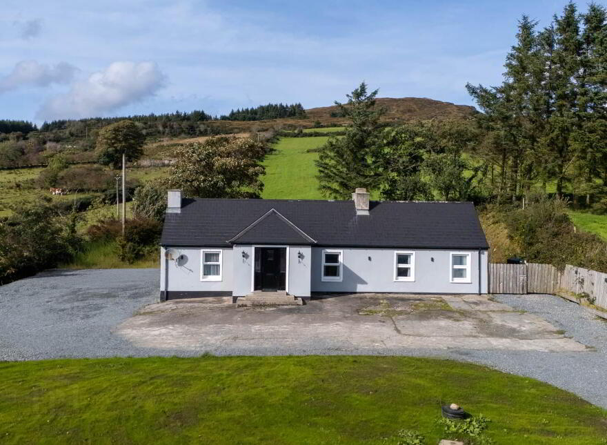 Lough Keel Cottage, Carrownasaul, Termon, F92Y6H3