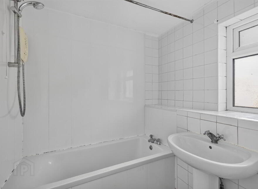 3 Brookview, Bangor, BT19 7YP