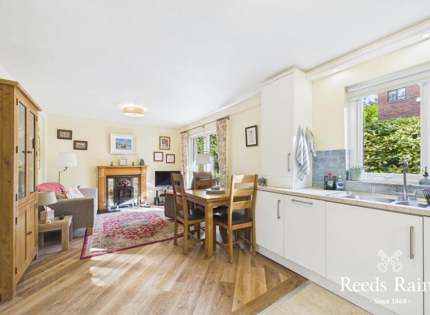 3 Kings Manor, Belfast, BT5 6PP