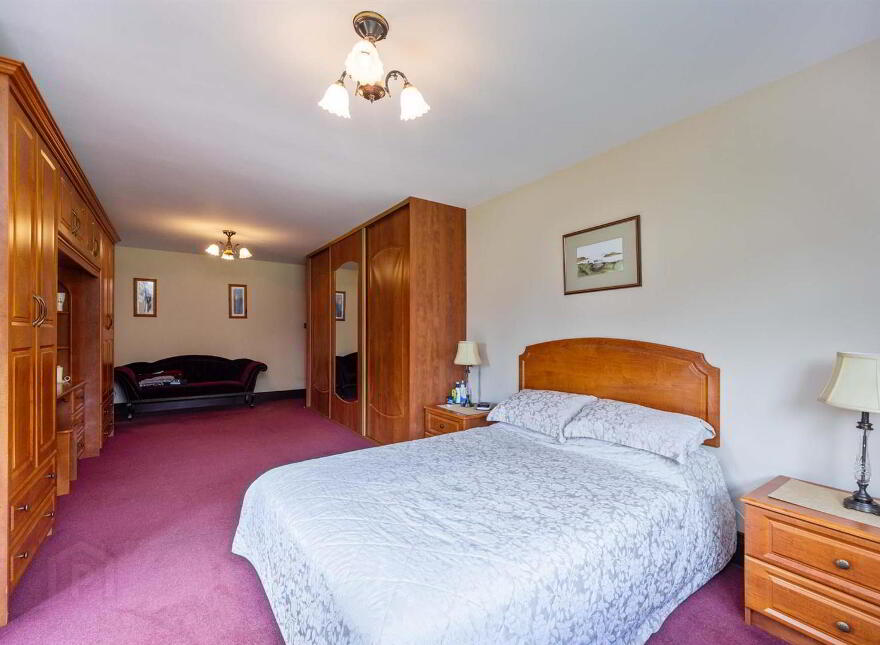 126 Old Belfast Road, Ballynahinch, BT24 8UY