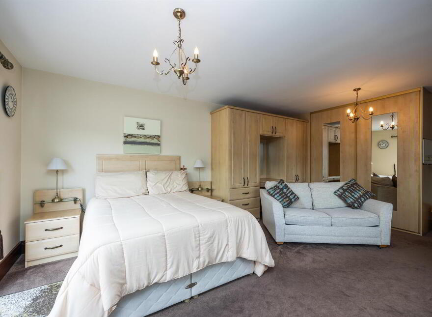 126 Old Belfast Road, Ballynahinch, BT24 8UY