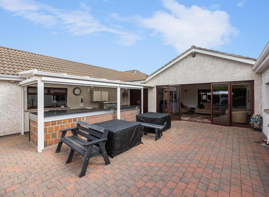 126 Old Belfast Road, Ballynahinch, BT24 8UY