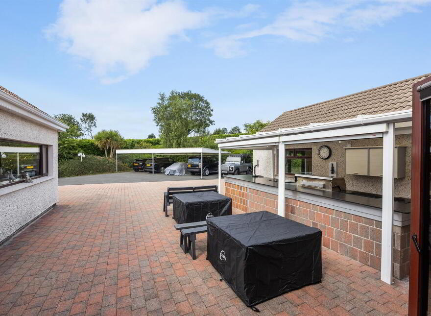 126 Old Belfast Road, Ballynahinch, BT24 8UY