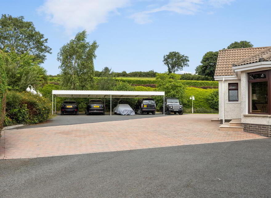 126 Old Belfast Road, Ballynahinch, BT24 8UY