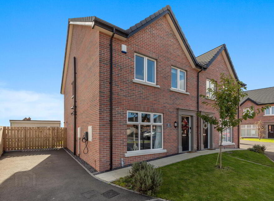 8 Oak Meadow Mews, Newtownards, BT23 7JJ