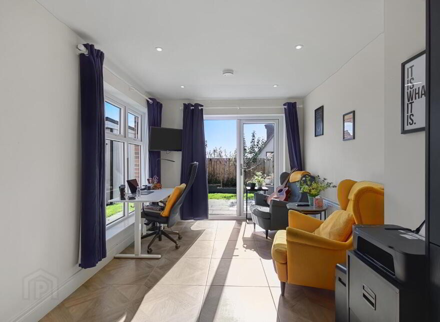 8 Oak Meadow Mews, Newtownards, BT23 7JJ