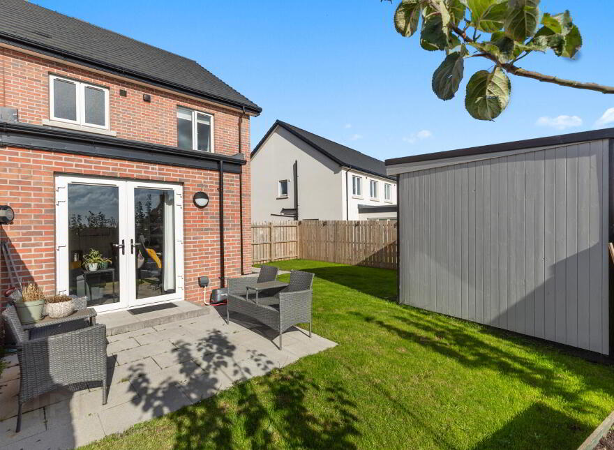 8 Oak Meadow Mews, Newtownards, BT23 7JJ