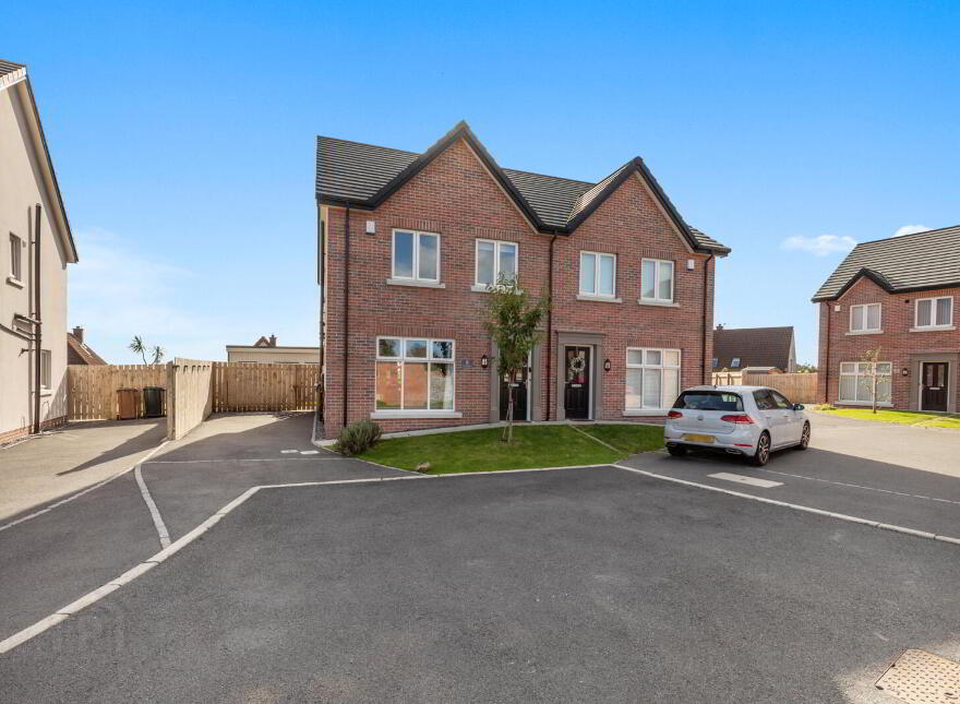 8 Oak Meadow Mews, Newtownards, BT23 7JJ